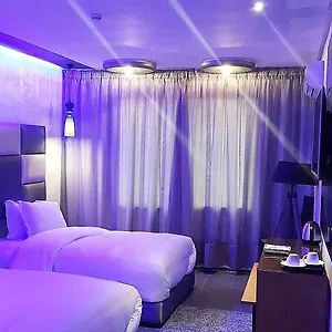 The Seven Otel